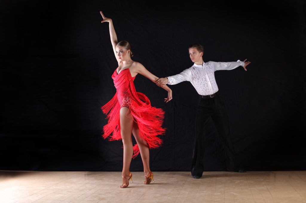 Danses de couple, rock, tango, valse mariage, ouverture de bal, danse entreprise, bordeaux, libpurne, gradignan, pessac, talence.