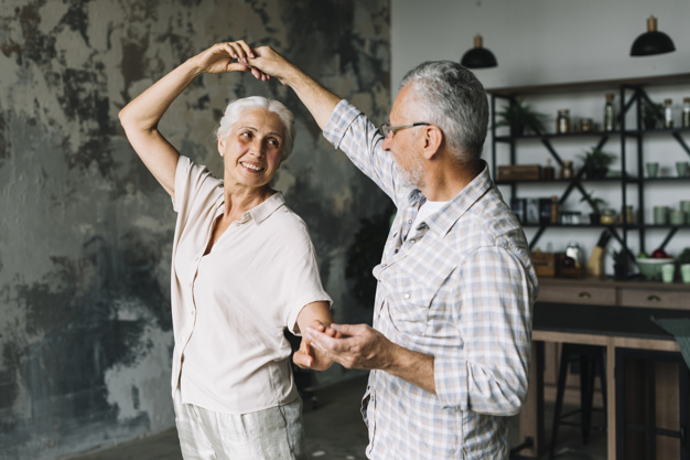 Danse de salon de 50 à 95 ans à domicile Bordeaux