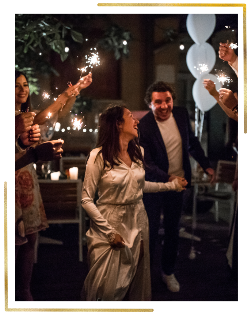 Couple qui apprend sa danse de mariage avec Viladanse à Bordeaux.