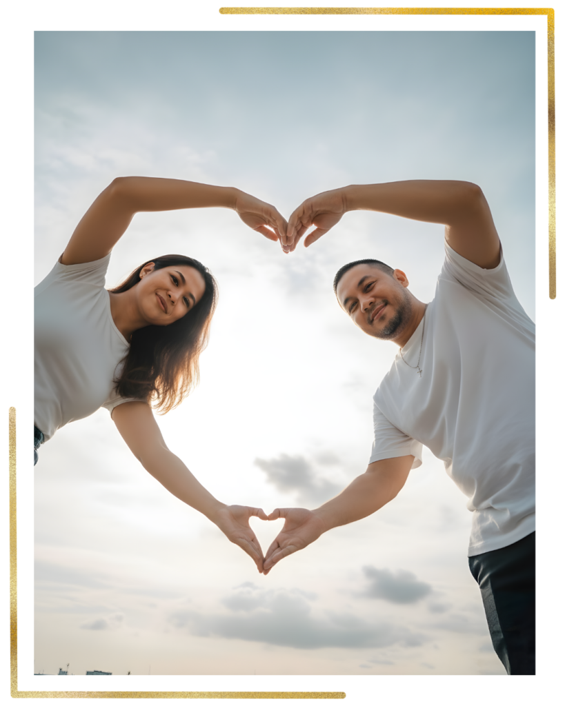 Mariés riant ensemble lors d'un cours à Saint-André.