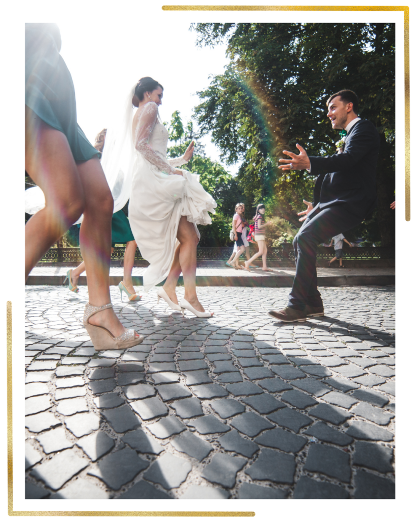 Flashmob collectif sur Uptown Funk après l'ouverture de bal à Pessac.