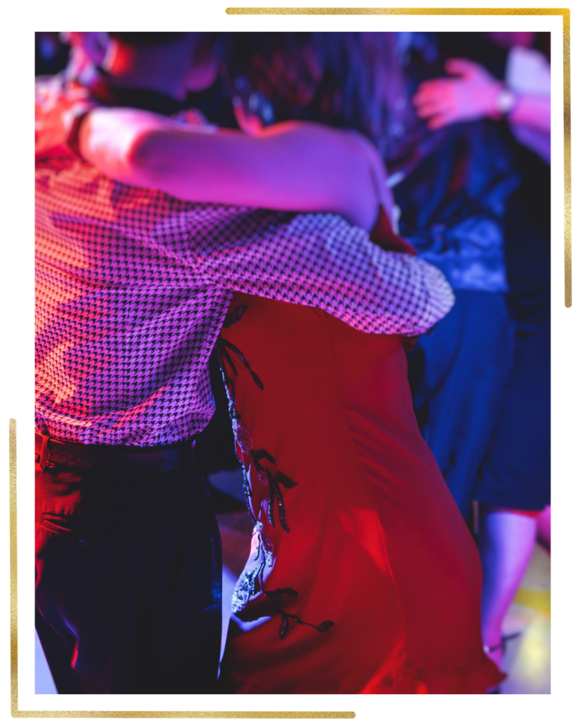 Cours de danse à deux à Saint-André, travail de coordination.